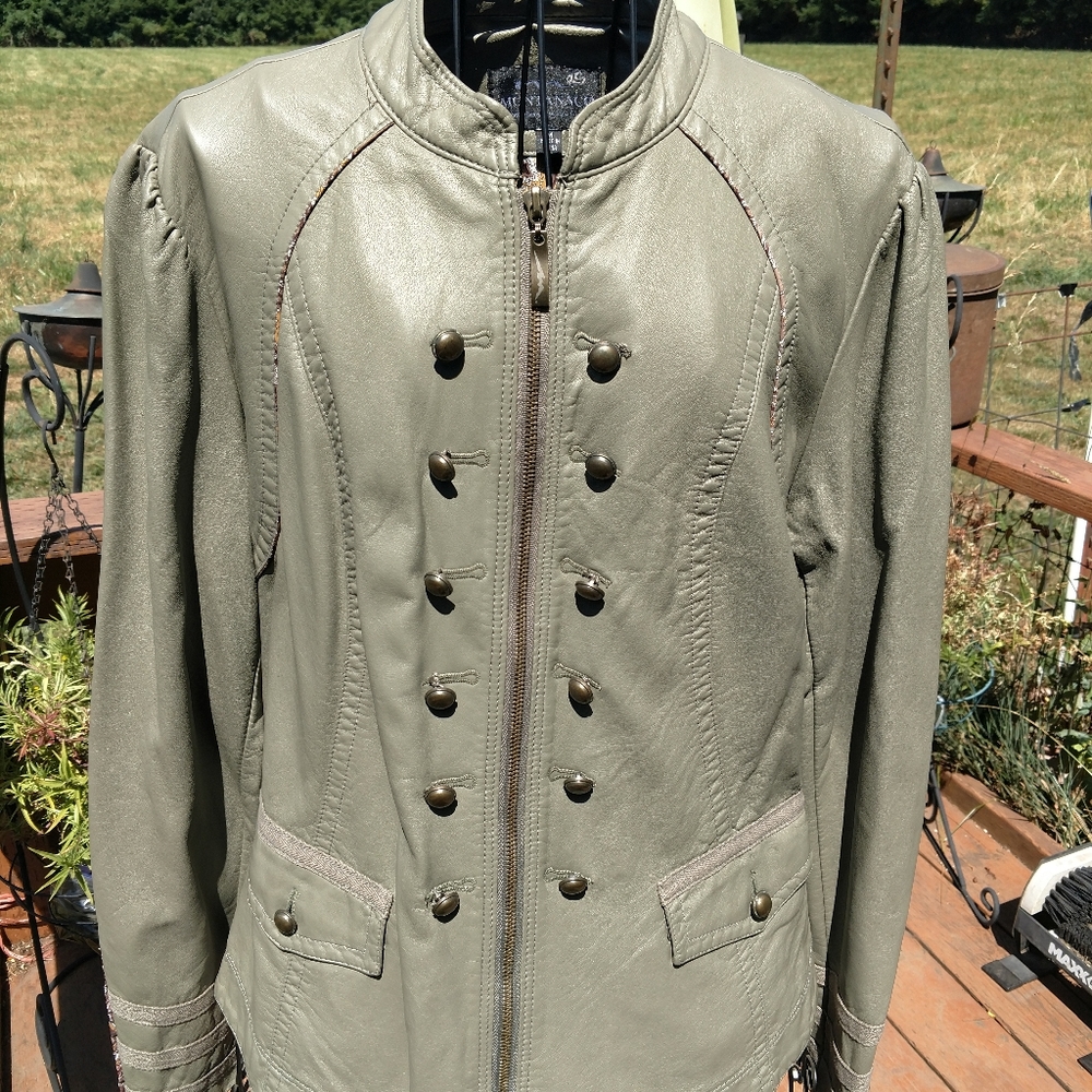 Jacket - Picture 4 of 8